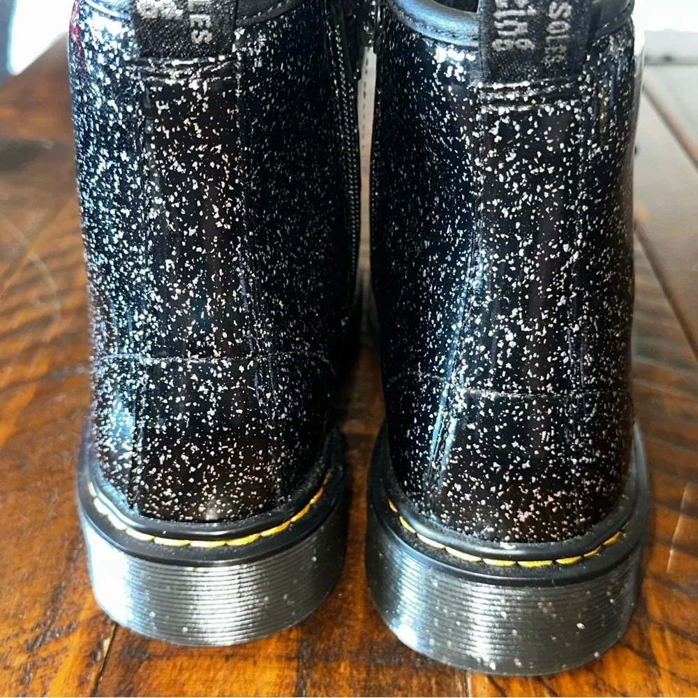 NWT Dr. Martens 1460 GLITTER LACE UP BOOTS COLOR:Black Cosmic Glitter Sz Youth 3